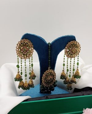 EARING AND MATCHING TIKKA