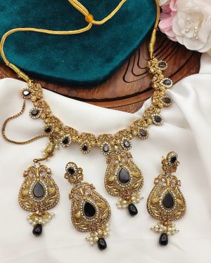 NECKLACE SET